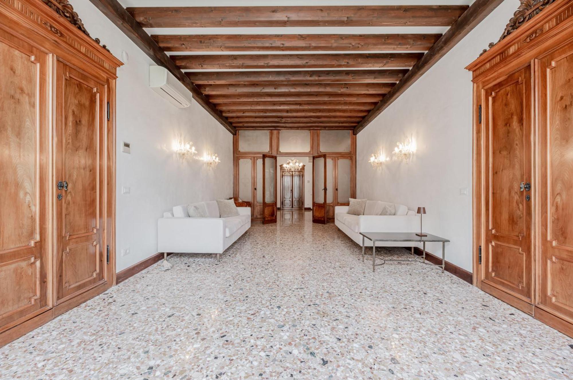 Elegant 7 Minutes From Piazza San Marco! Venecia